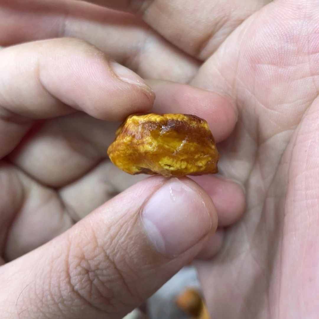 定制琥珀天然琥珀