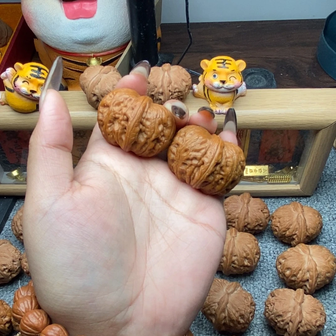 B***r文玩核桃吊坠元宝