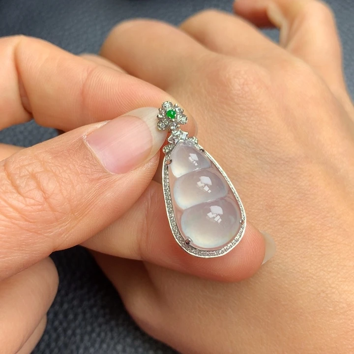 翡翠吊坠(不含链)18K金镶嵌