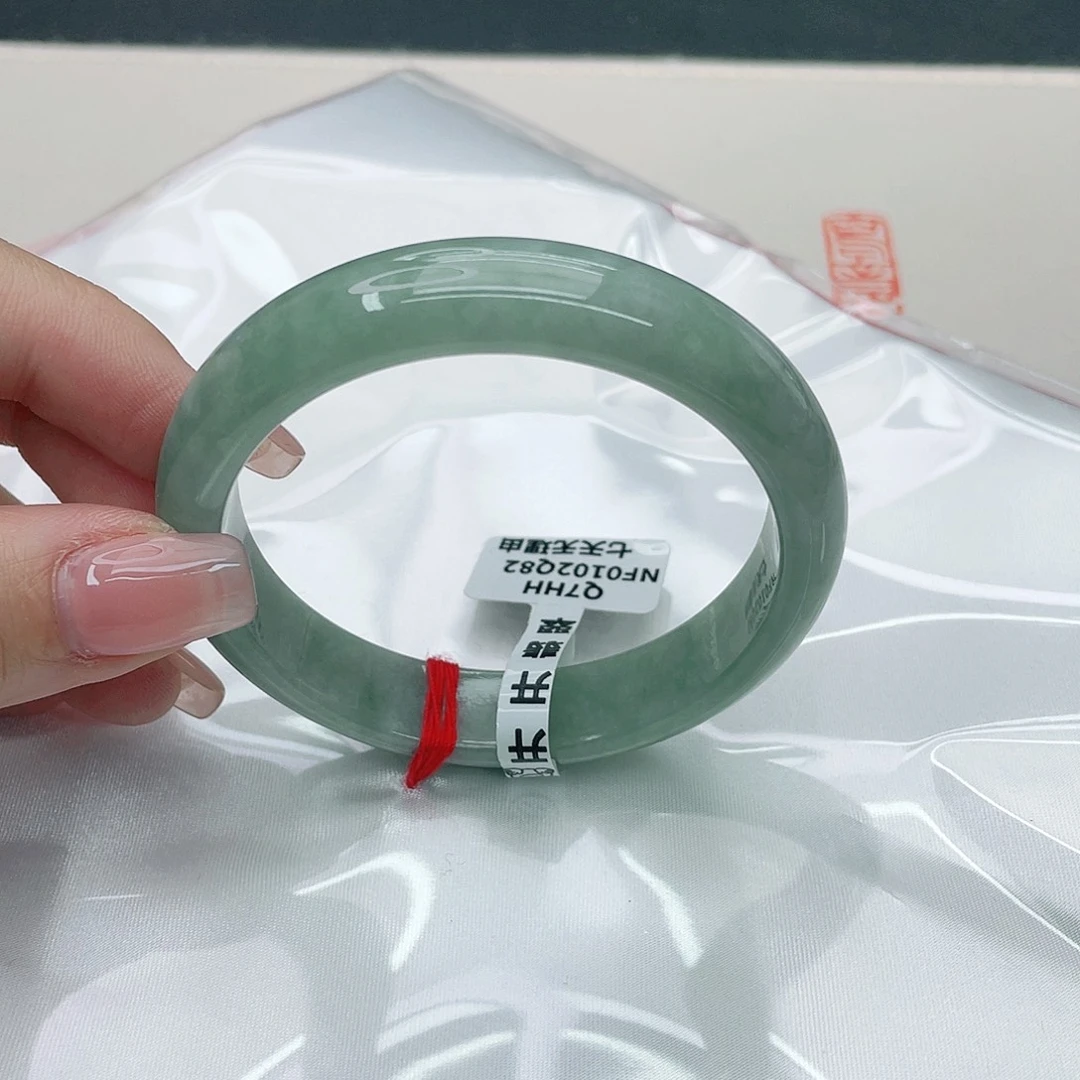 翡翠手镯未镶嵌正56.5