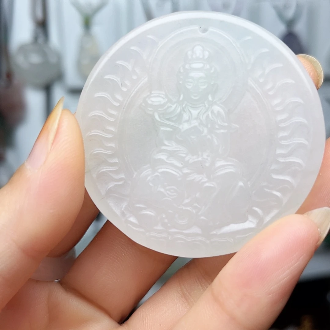 ℳ***。石英质玉未镶嵌颈饰
