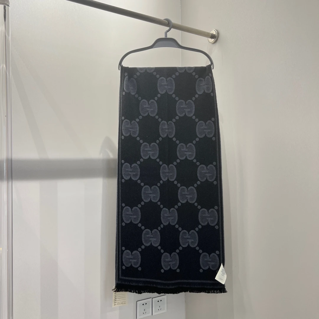 99新 GUCCI/古驰 bb269 羊毛提花双面围巾 45x195cm