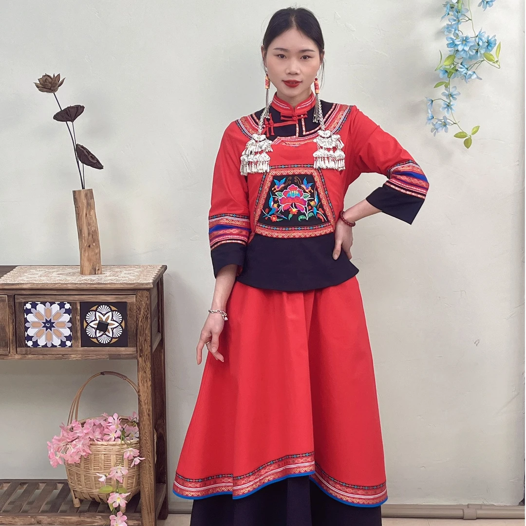 2025新款民族风女装少数民族刺绣舞蹈演出服日常民族服装女装爆款