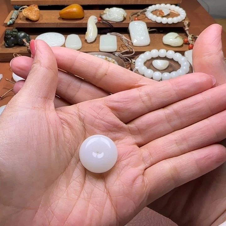 和田玉（糖玉）未镶嵌颈饰