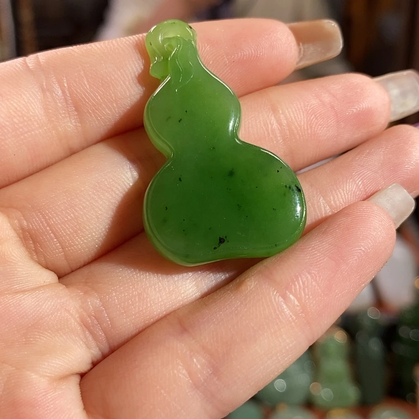 【闪购商品】吊坠(赠链)未镶嵌和田玉