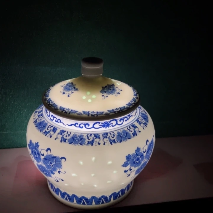 碗青花玲珑牡丹零食罐