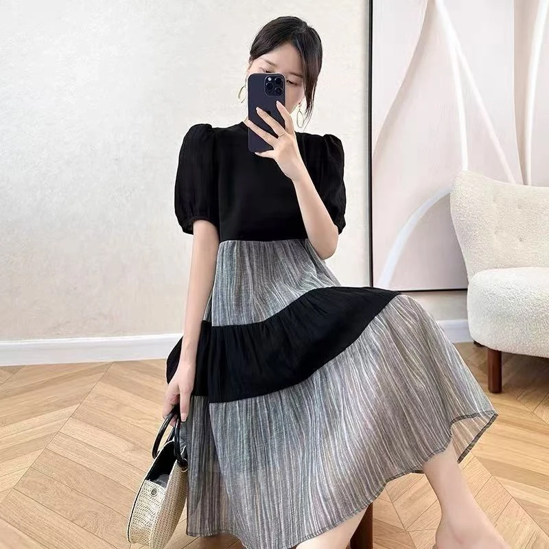 25新款拼接减龄圆领A版洋气显瘦连衣裙J108