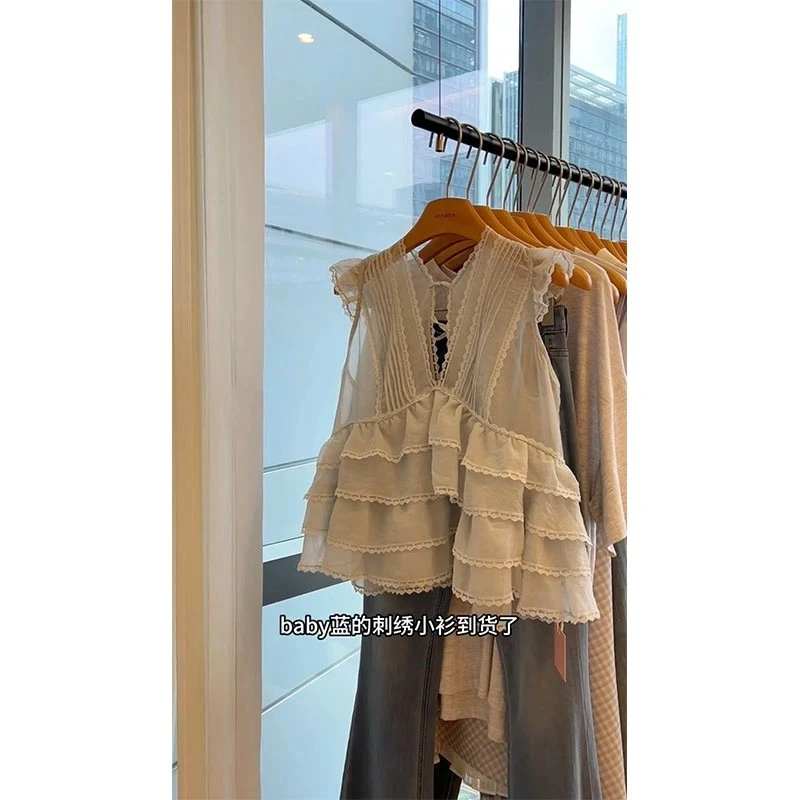 夏季2025小众设计款显瘦修身短款纯欲风上衣时尚简约微喇牛仔长裤