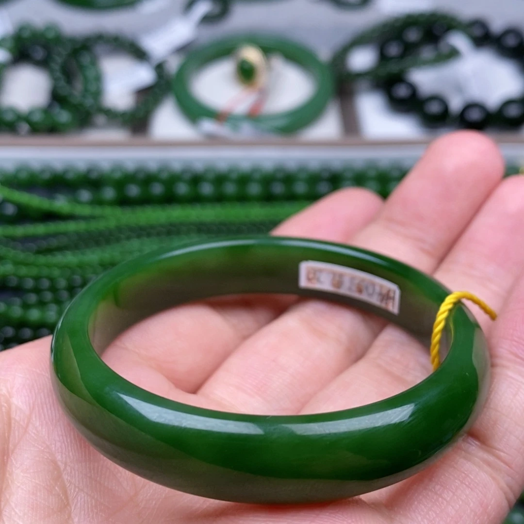 未镶嵌手镯和田玉（碧玉）葡*秧