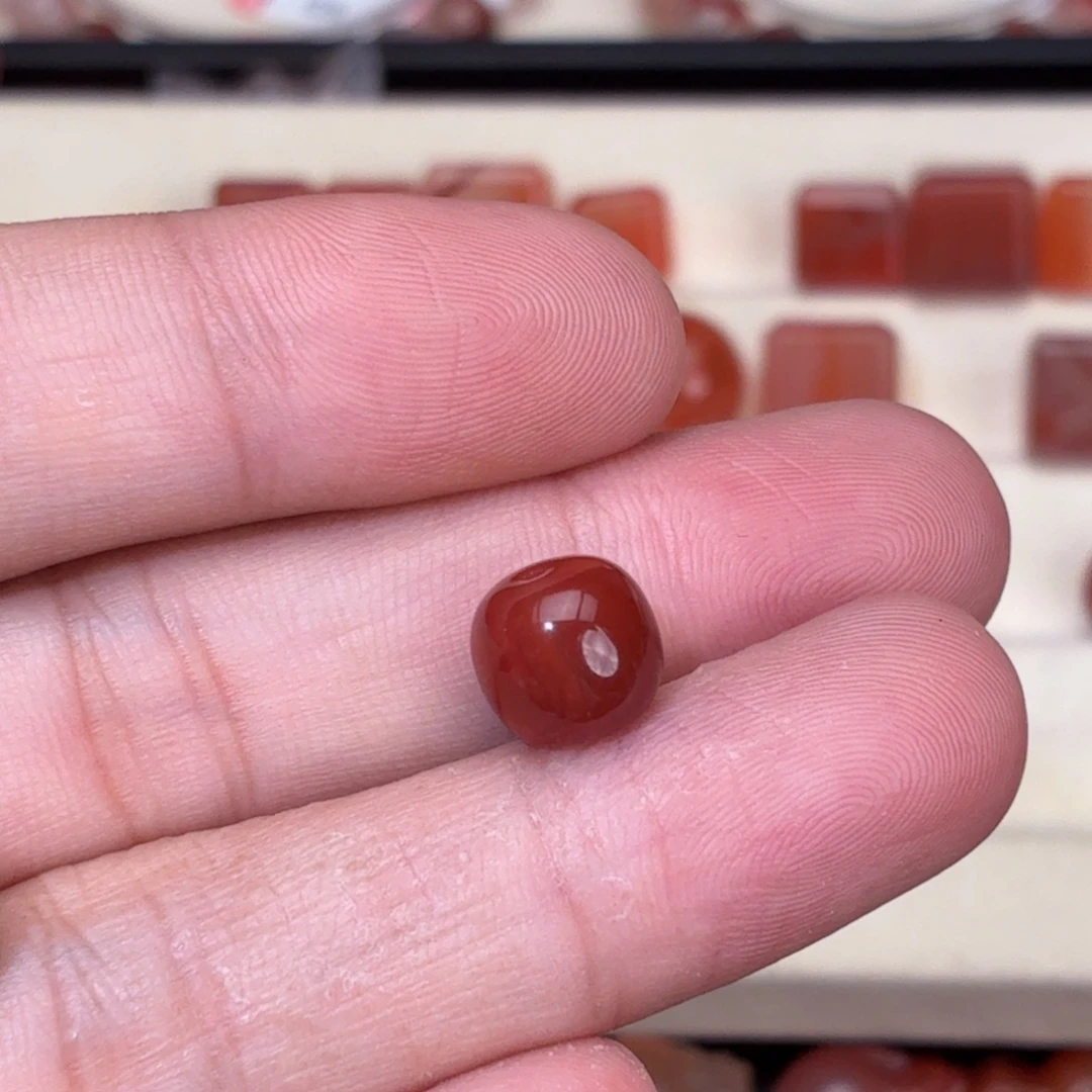 骑***瞿南红玛瑙未镶嵌川料老型9+