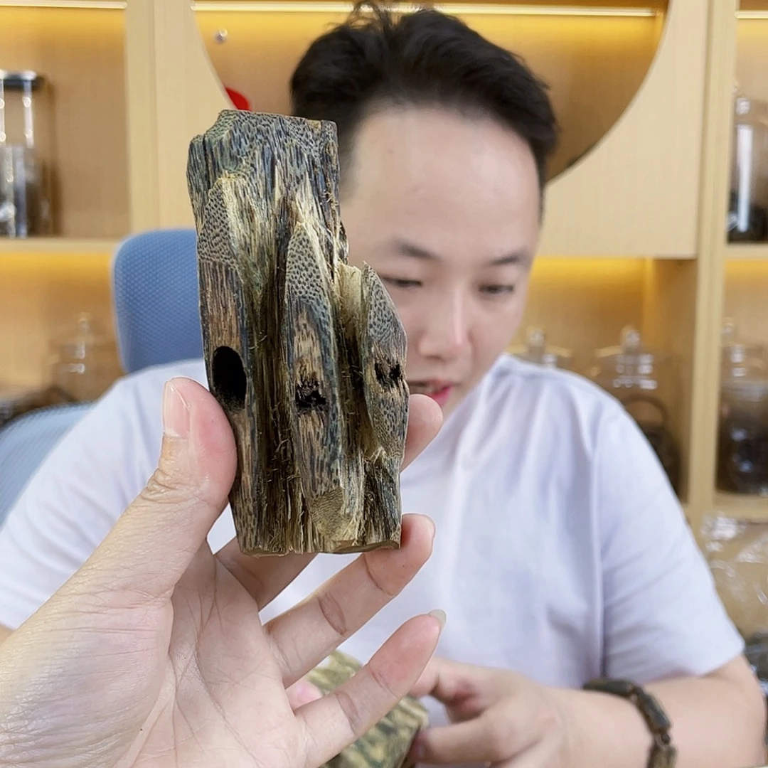 沉香碎屑沉香棋楠原材料沉水摆件96克多样性发一