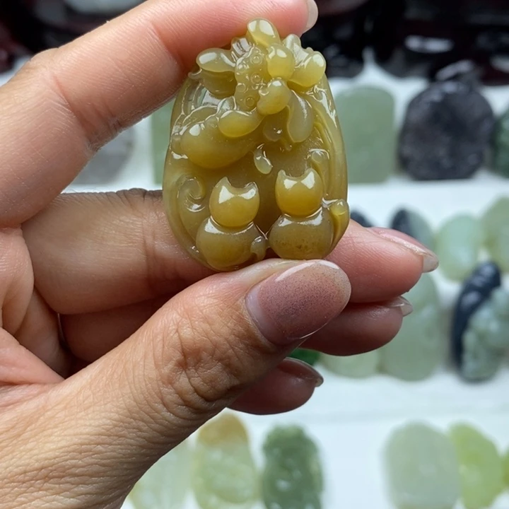 和田玉未镶嵌颈饰38