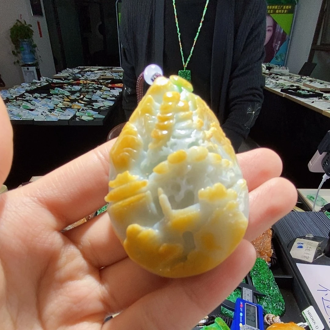 颈饰未镶嵌翡翠翡翠