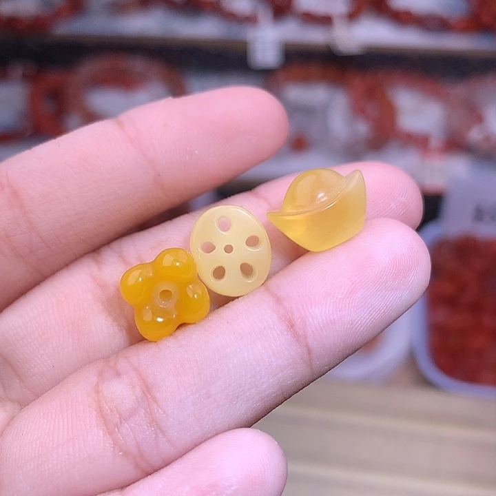 南红玛瑙未镶嵌珠宝半成品1000