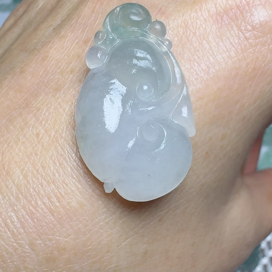 定制翡翠未镶嵌挂件