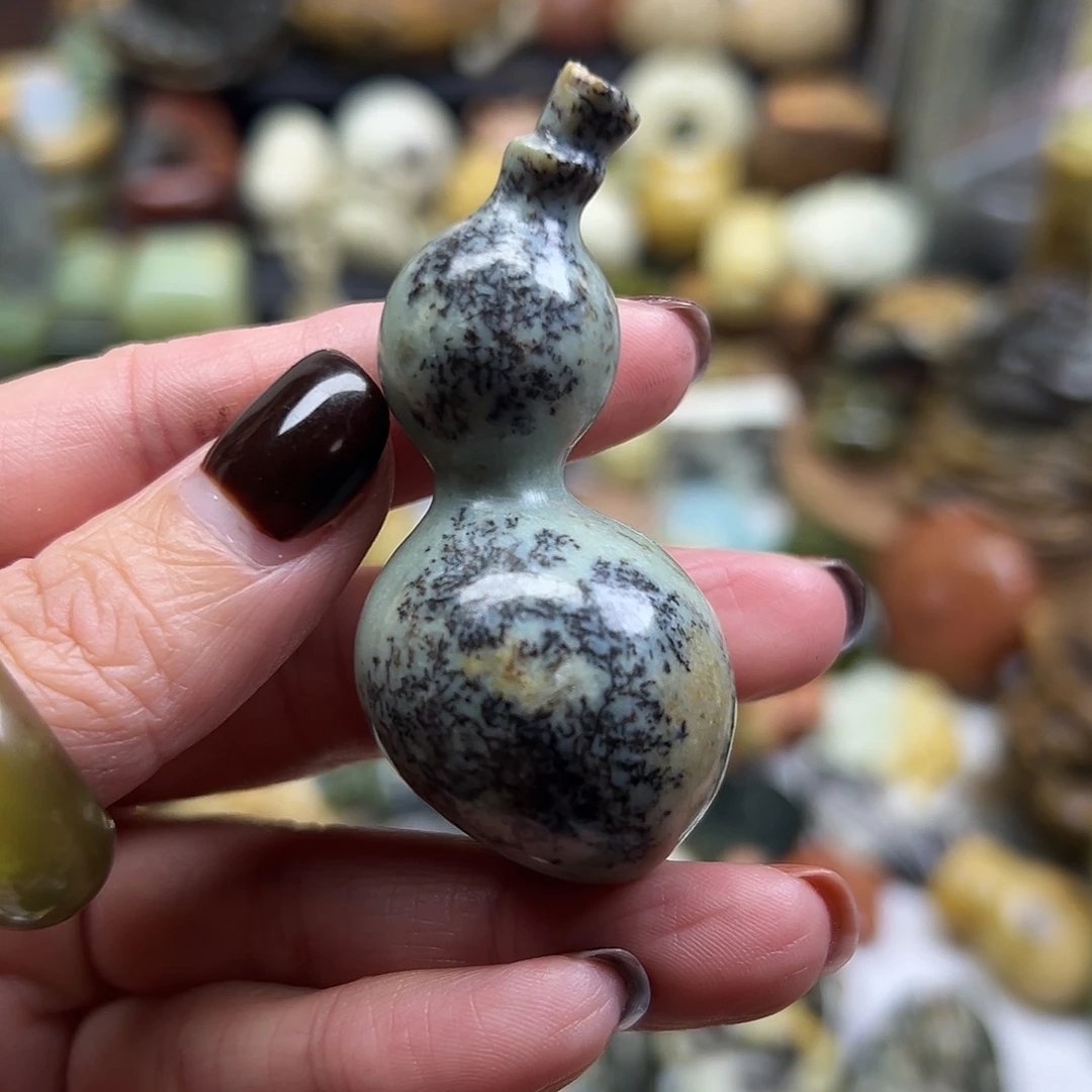 岫岩河磨玉（透闪石质玉）未镶嵌颈饰河磨玉段树林葫芦