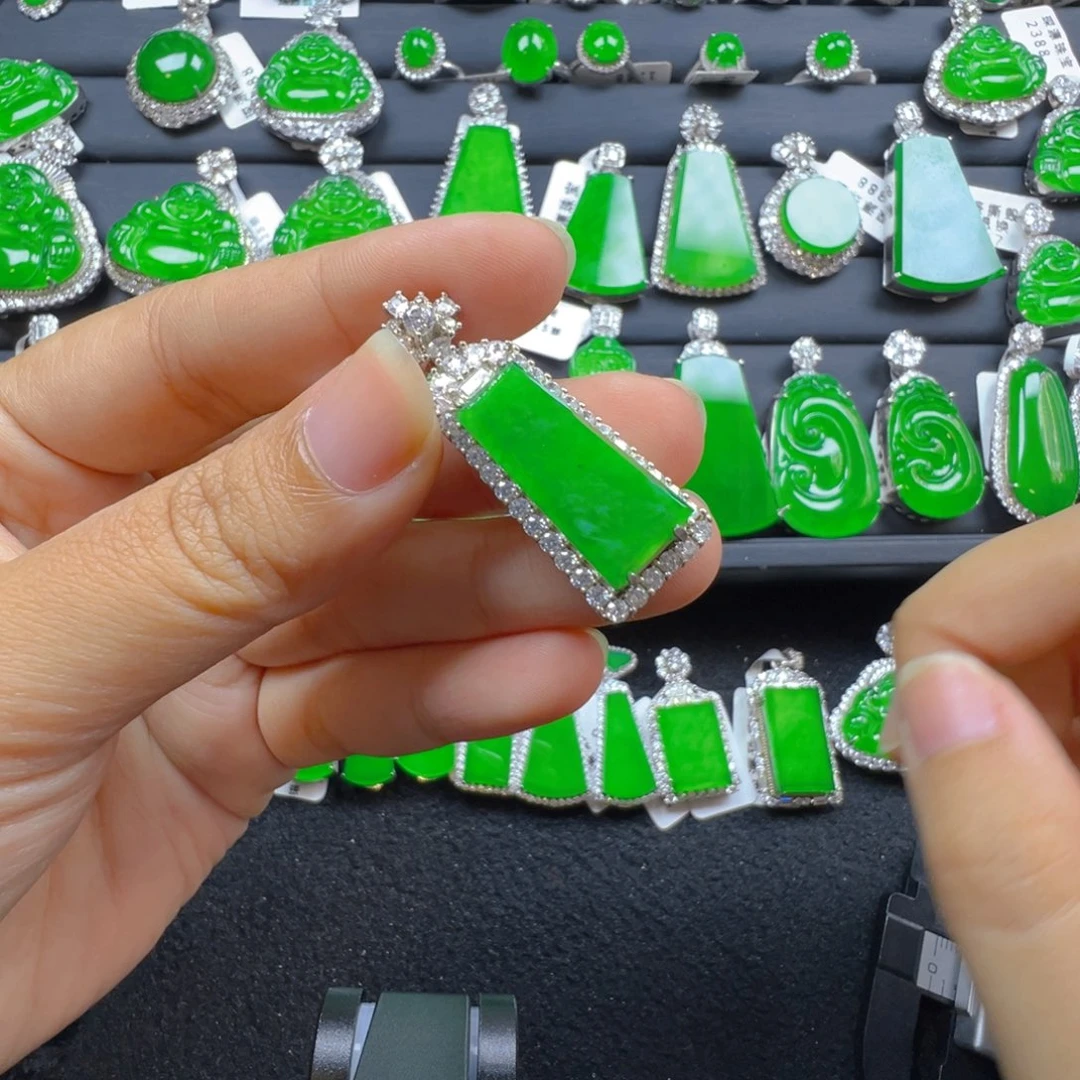 翡翠银S925镶嵌颈饰