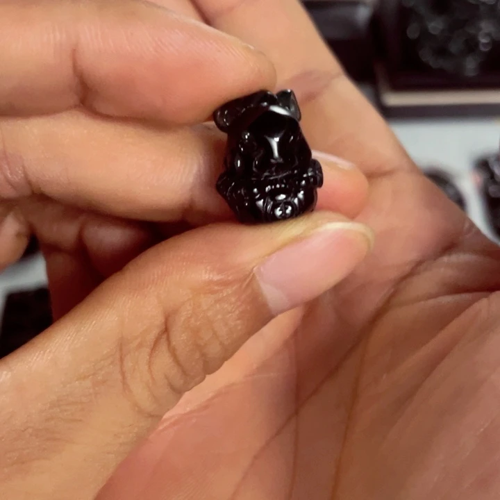 翡翠未镶嵌颈饰鼠来宝