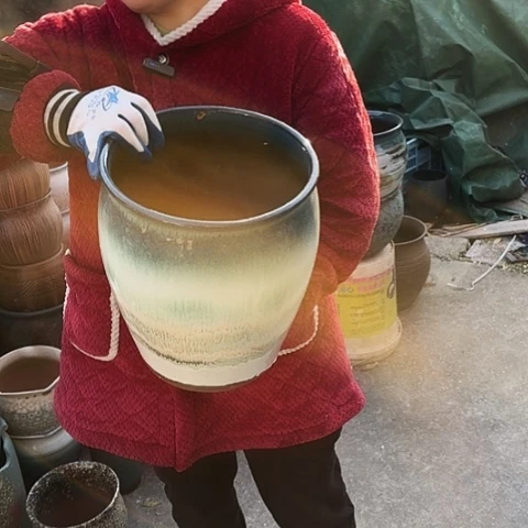 口25高30瑕疵一个。