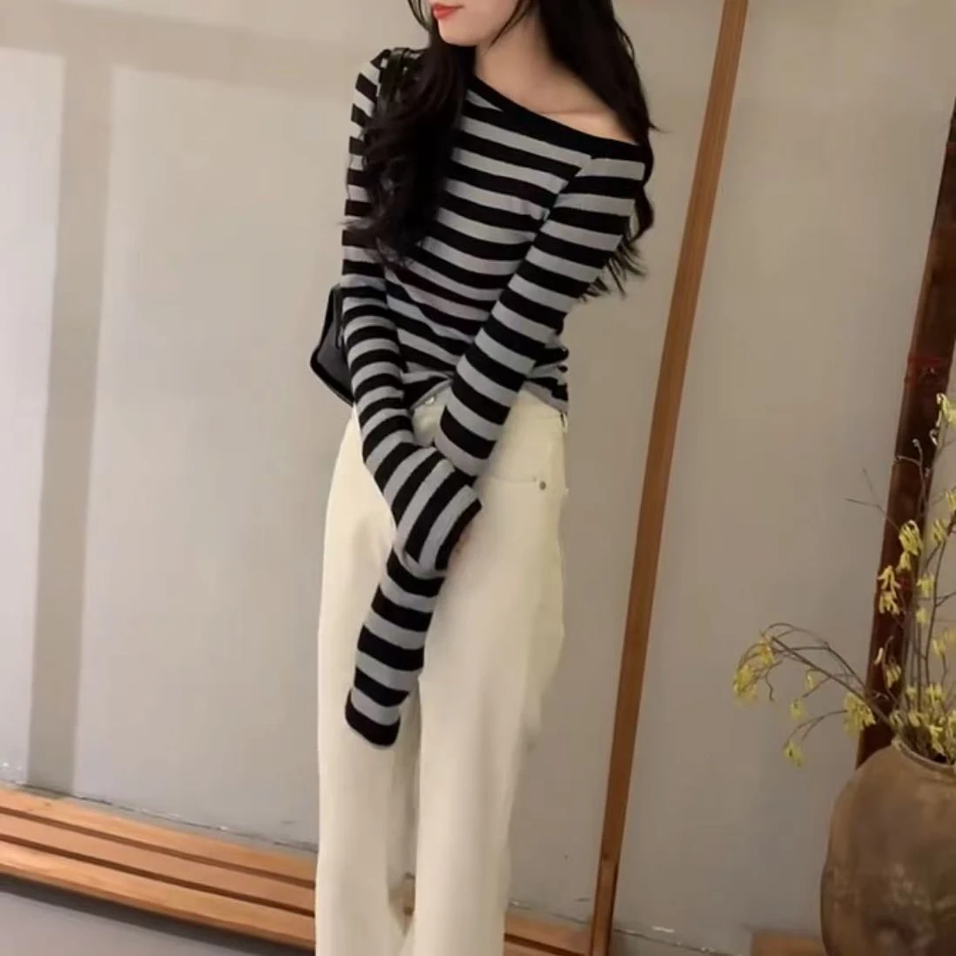 2025春季新款时尚显瘦气质女士网红洋气两件套百搭款D7528