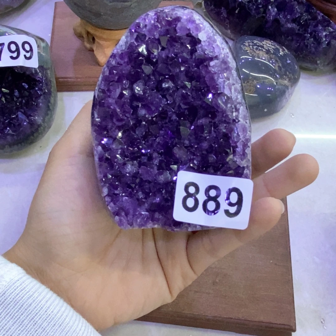 紫晶未镶嵌大型摆件（非配饰）