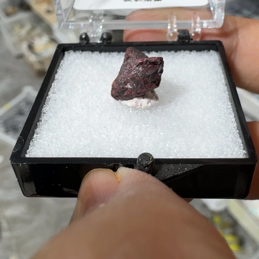 月下珠宝严选矿物