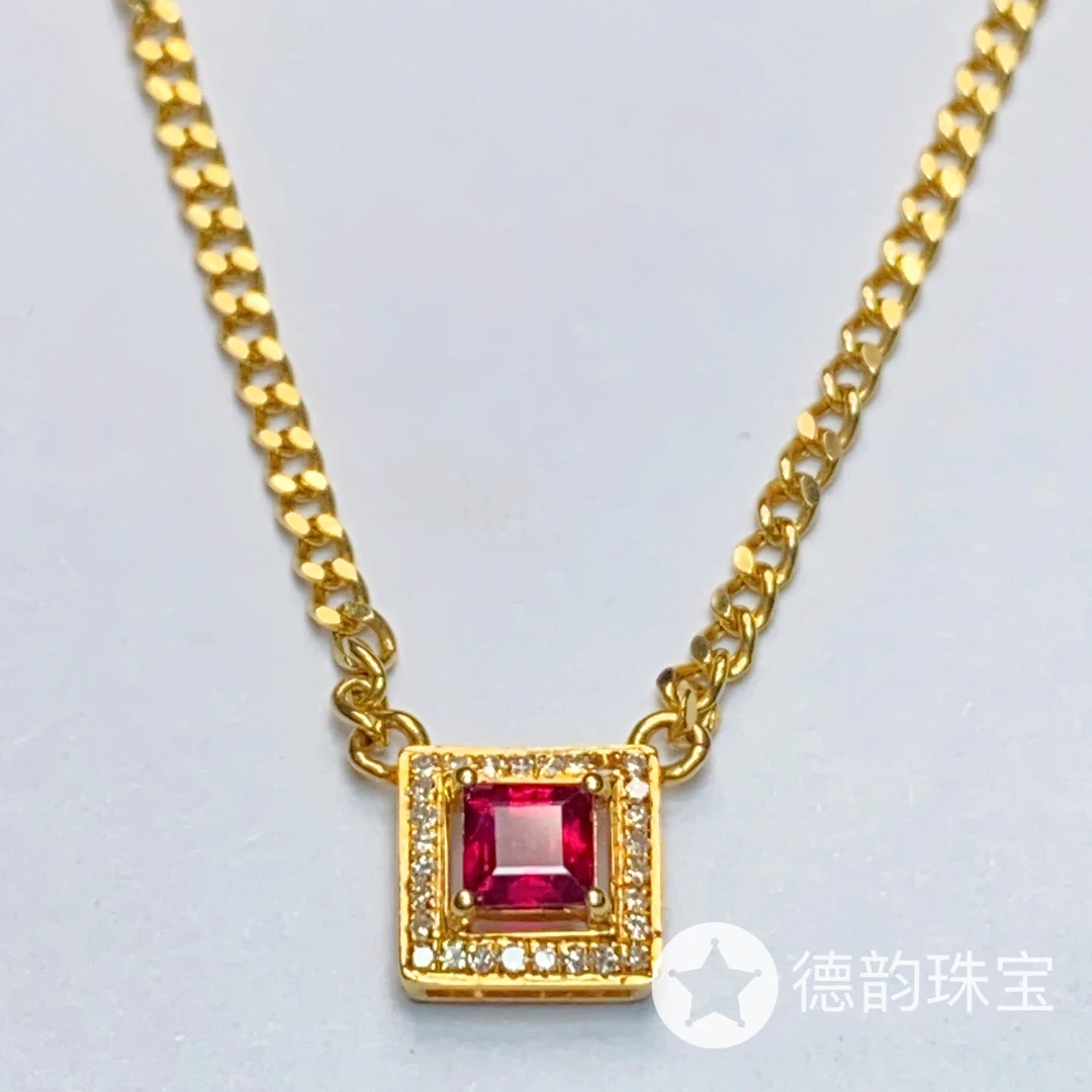 18K金镶嵌红宝石项链