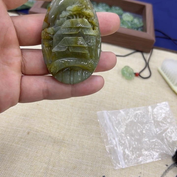 岫玉颈饰未镶嵌吊坠