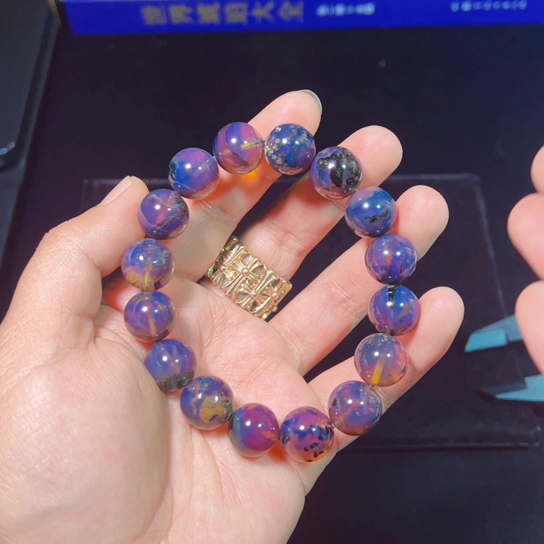 琥珀裸石未镶嵌琥珀