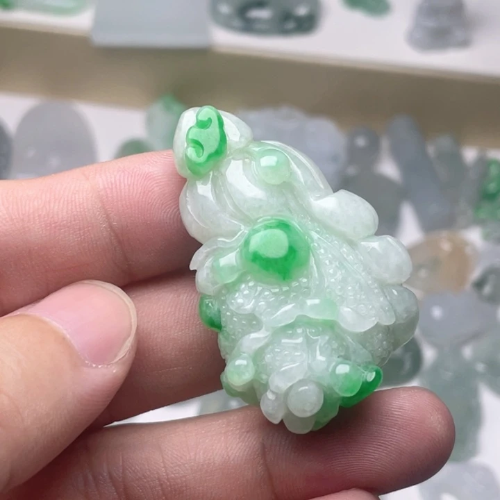 翡翠未镶嵌颈饰翡翠