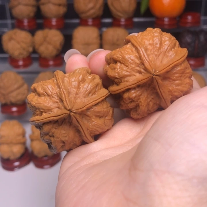 文玩核桃吊坠19四楞