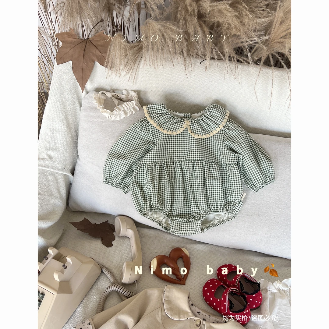 NIMO【尤里】韩版春秋款女宝宝钩花领时尚百搭磨毛格子哈衣