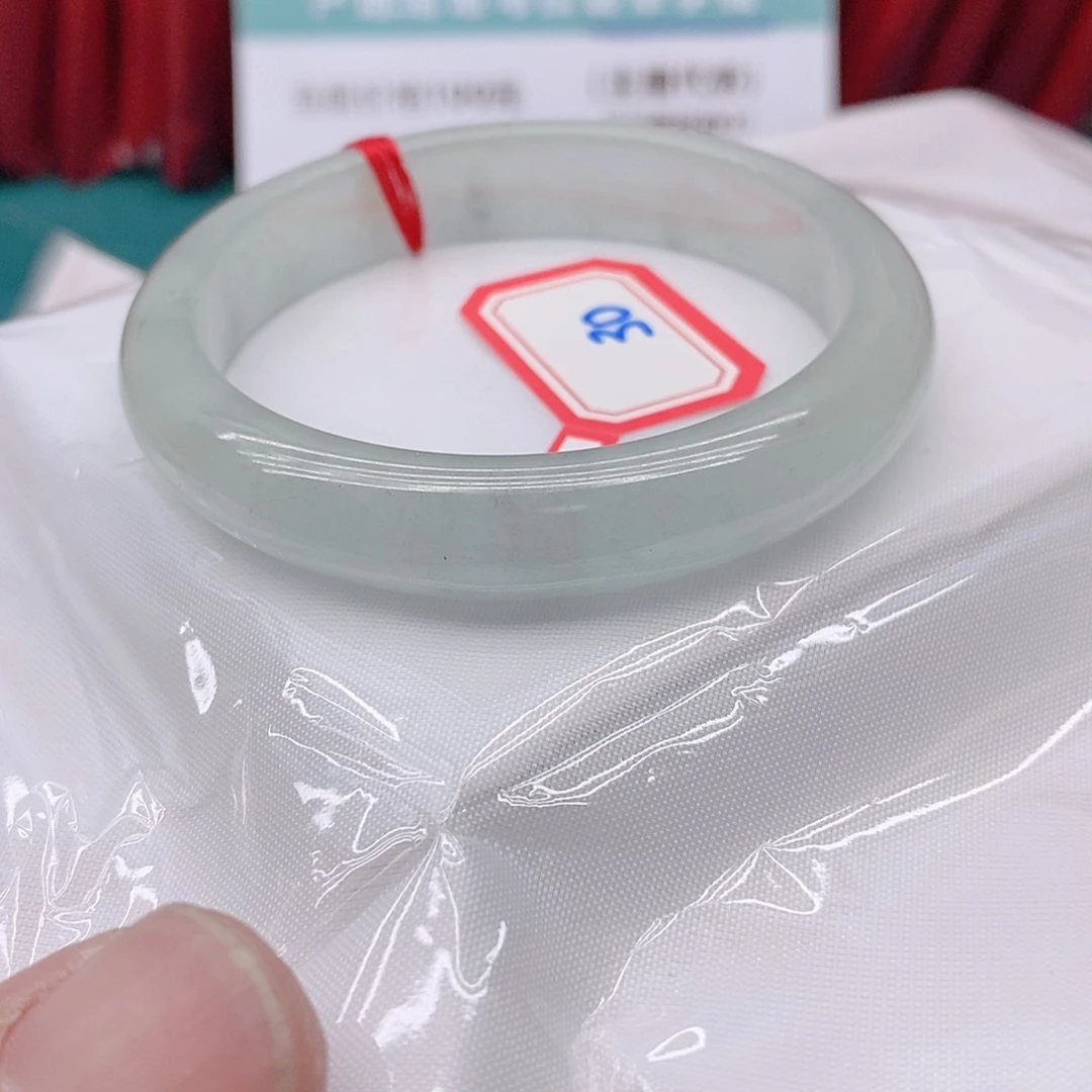 翡翠手镯未镶嵌胡*晓A60000000