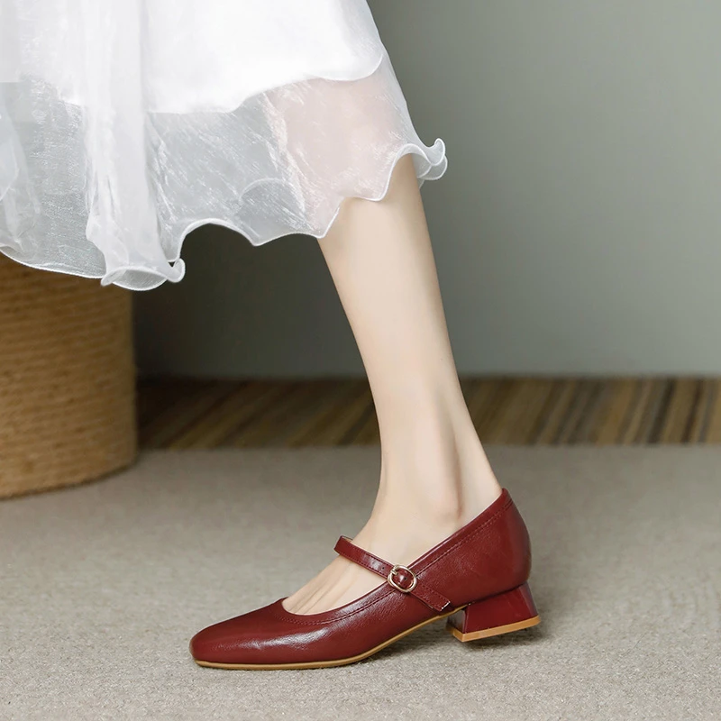 新款2025春秋法式方跟粗跟浅口一字带优雅文艺经典玛丽珍红色单鞋