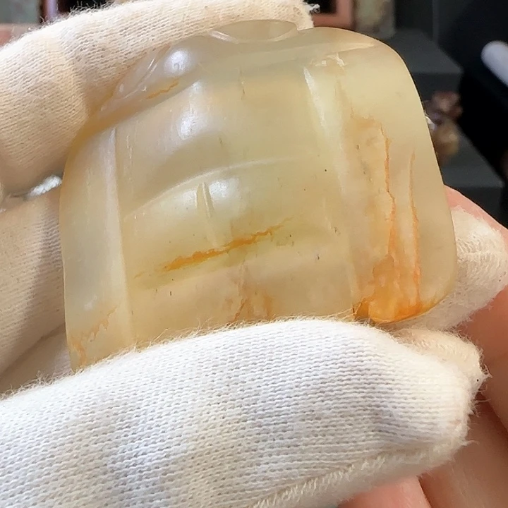 振***华颈饰未镶嵌透闪石质玉
