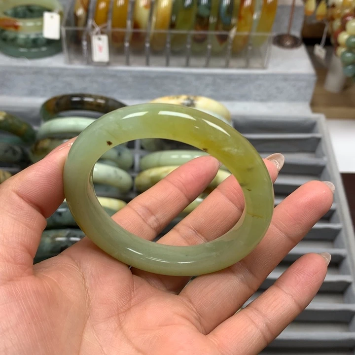 未镶嵌蛇纹石玉手镯
