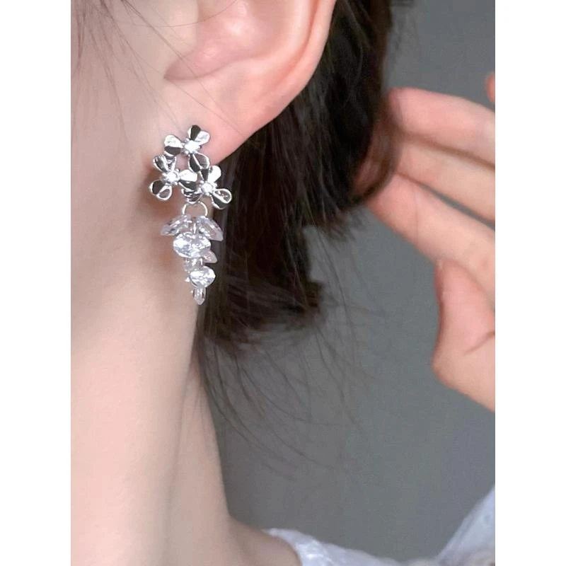 铁合金莫桑石耳饰 【水晶葡萄】破碎感夏天葡萄蚊香盘无耳洞耳饰