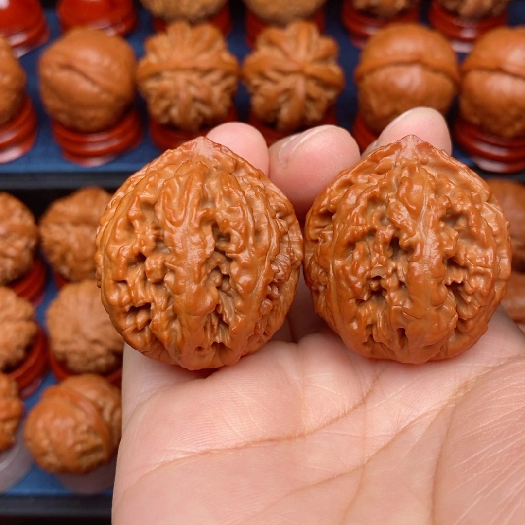 把件文玩核桃奔**?手捻