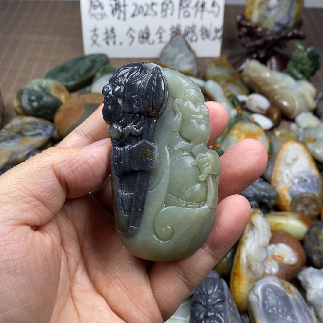 和田玉未镶嵌把件