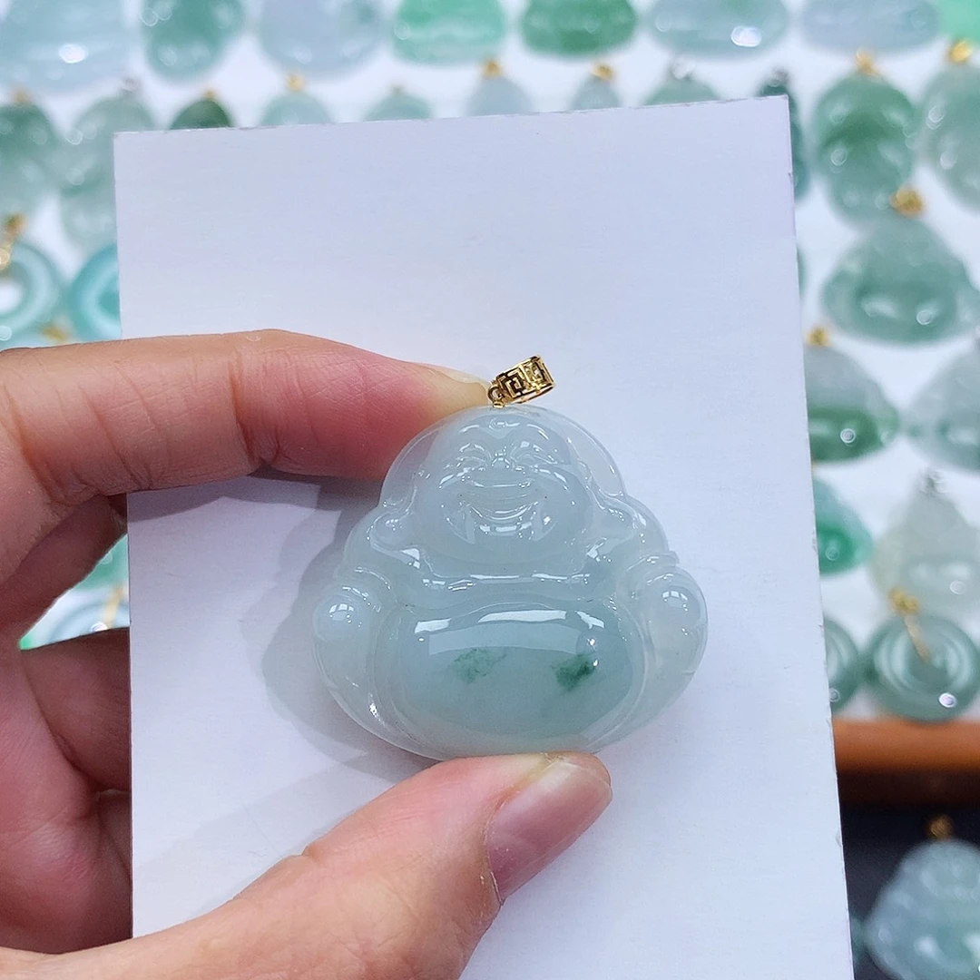 颈饰18K金镶嵌翡翠