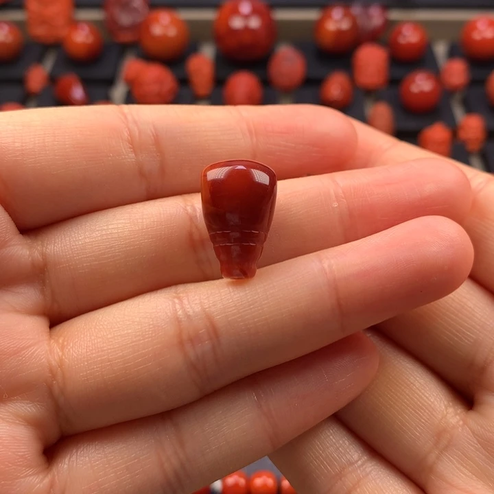 南红玛瑙未镶嵌牛血火焰纹三通11.7MM