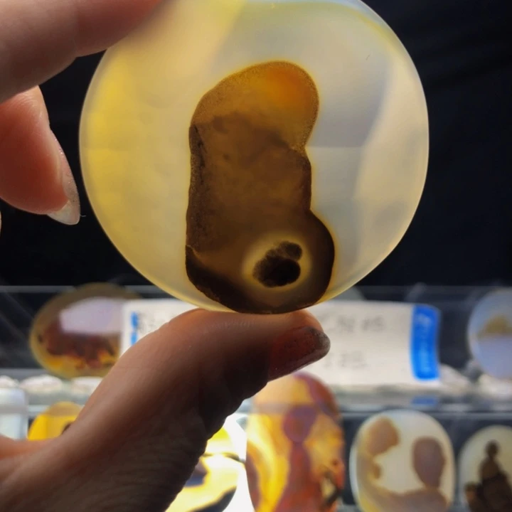 合金玛瑙/玉髓珠宝奇石82