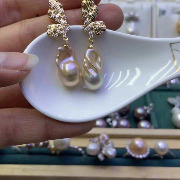 淡水珍珠耳饰合金