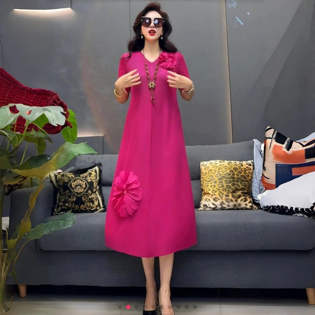 三宅褶皱高端气质弹力连衣裙时尚短袖宽松立体花夏季妈妈v领长裙