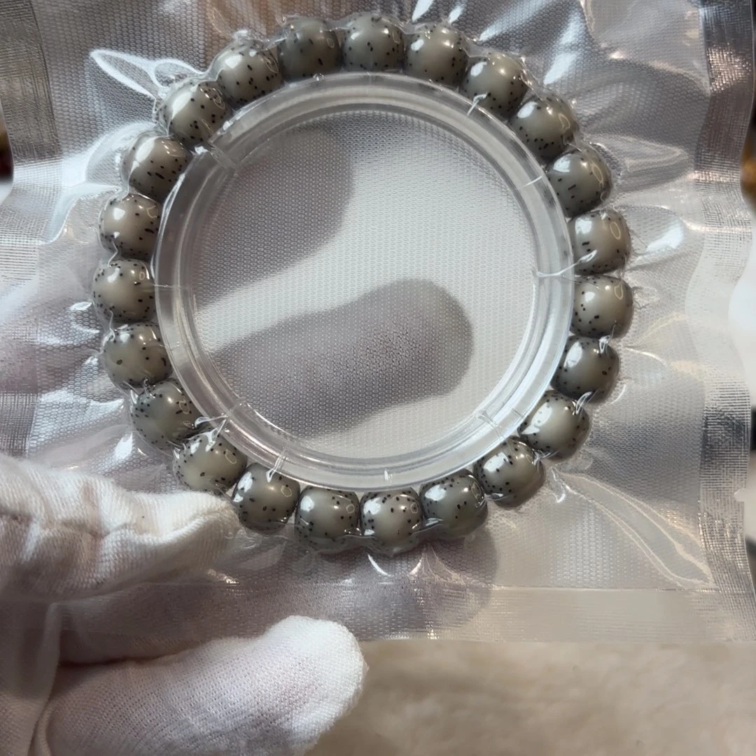 星月菩提手串灰冰