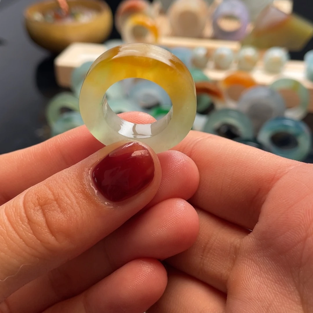 定制翡翠未镶嵌O***u戒指