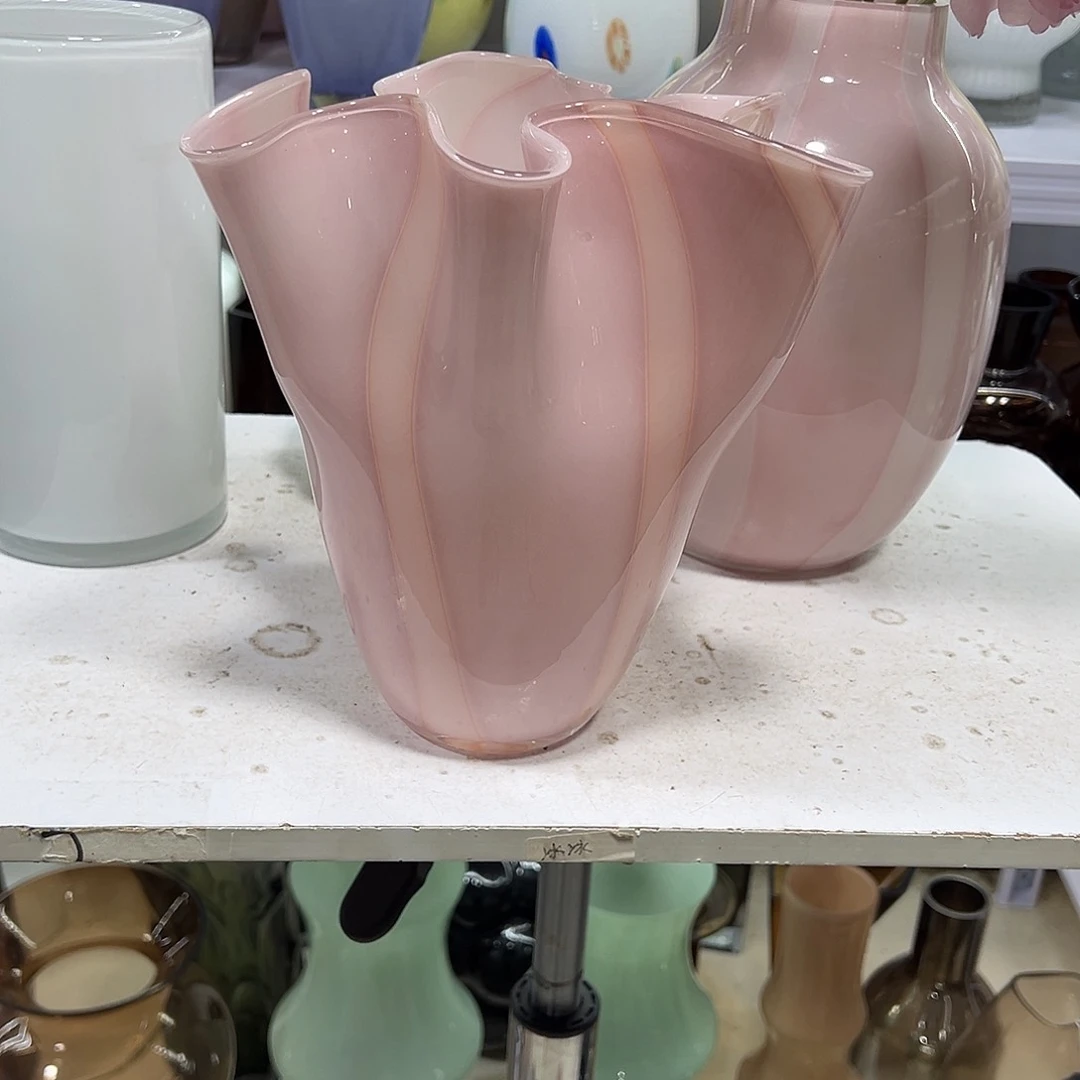 粉色花瓶白菜花瓶