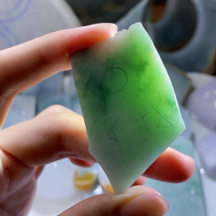 翡翠挂件未镶嵌天然缅甸翡翠料子