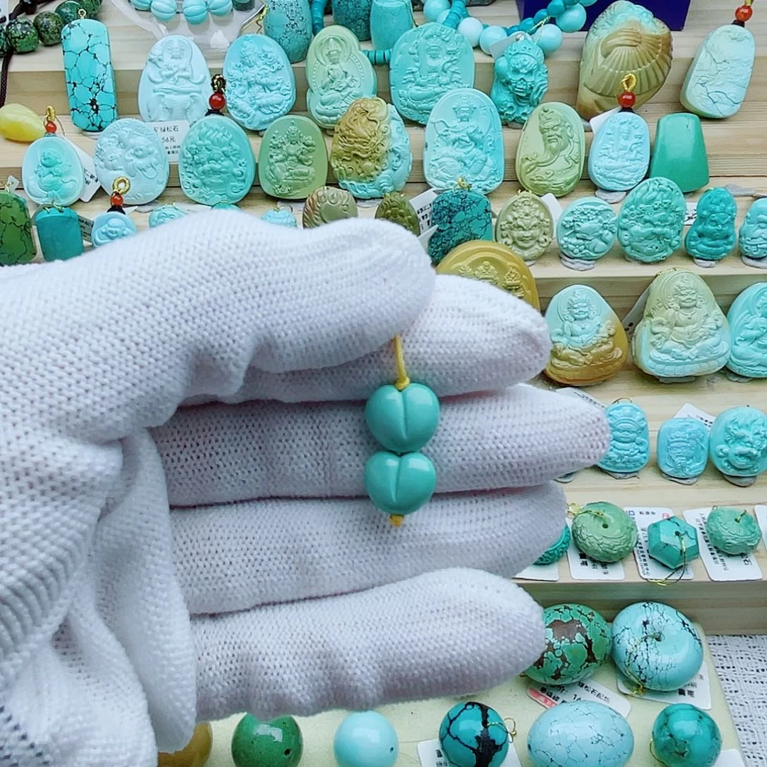 绿松石未镶嵌珠宝奇石