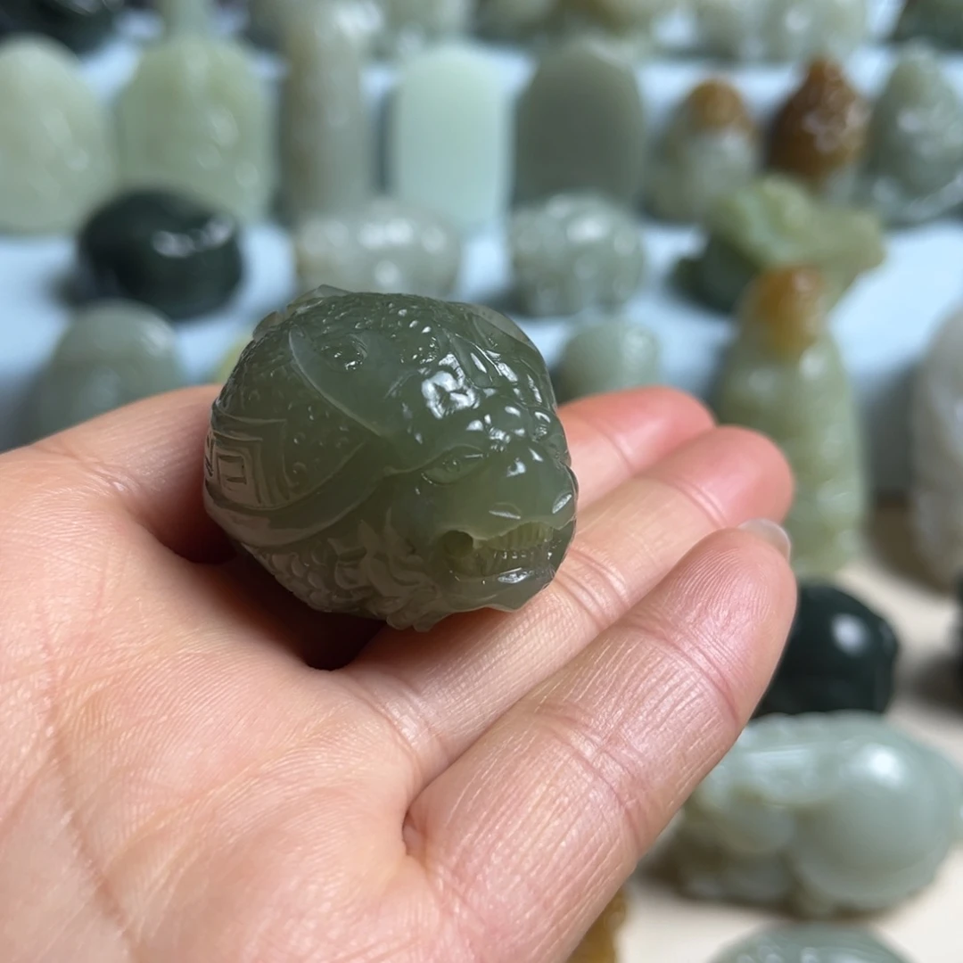 北***辞和田玉未镶嵌挂件